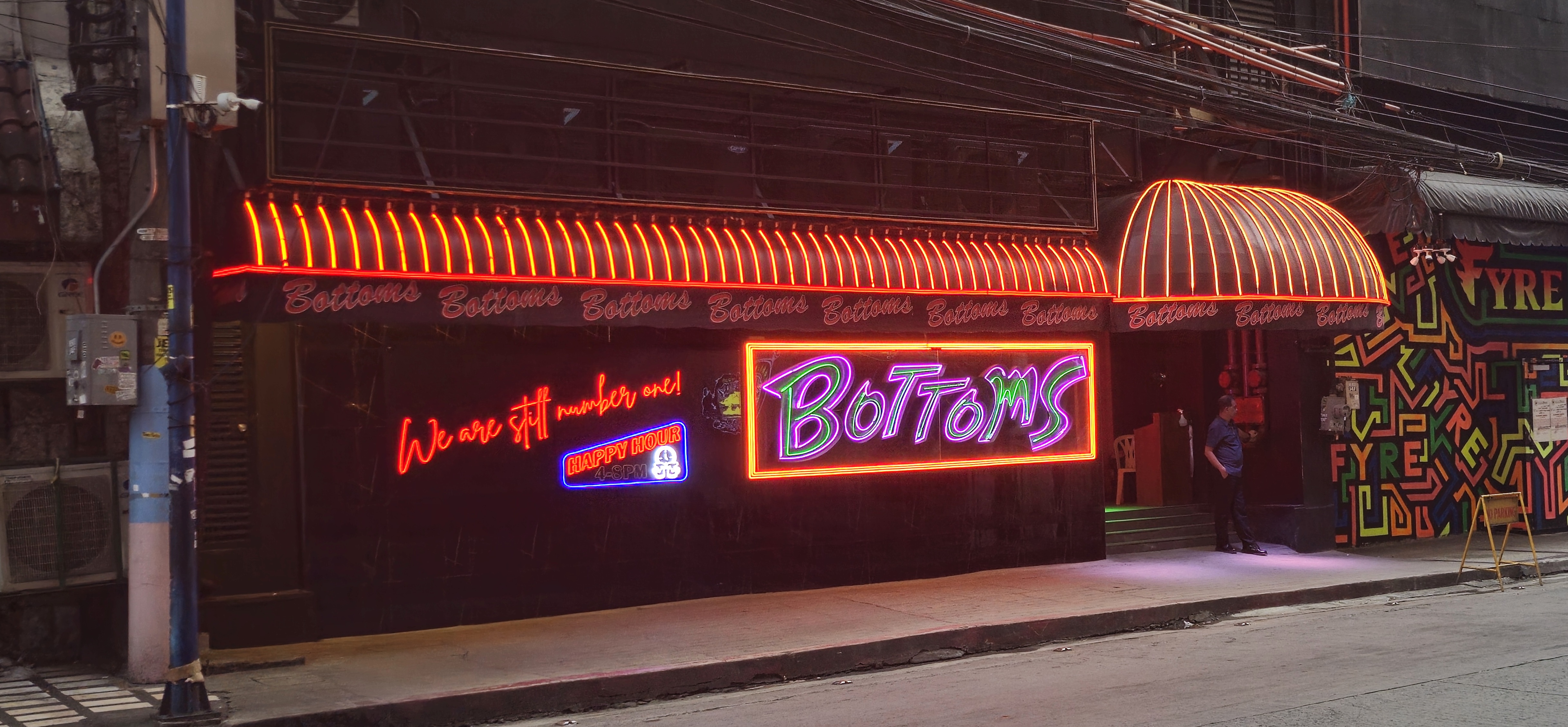 Bottoms Bar